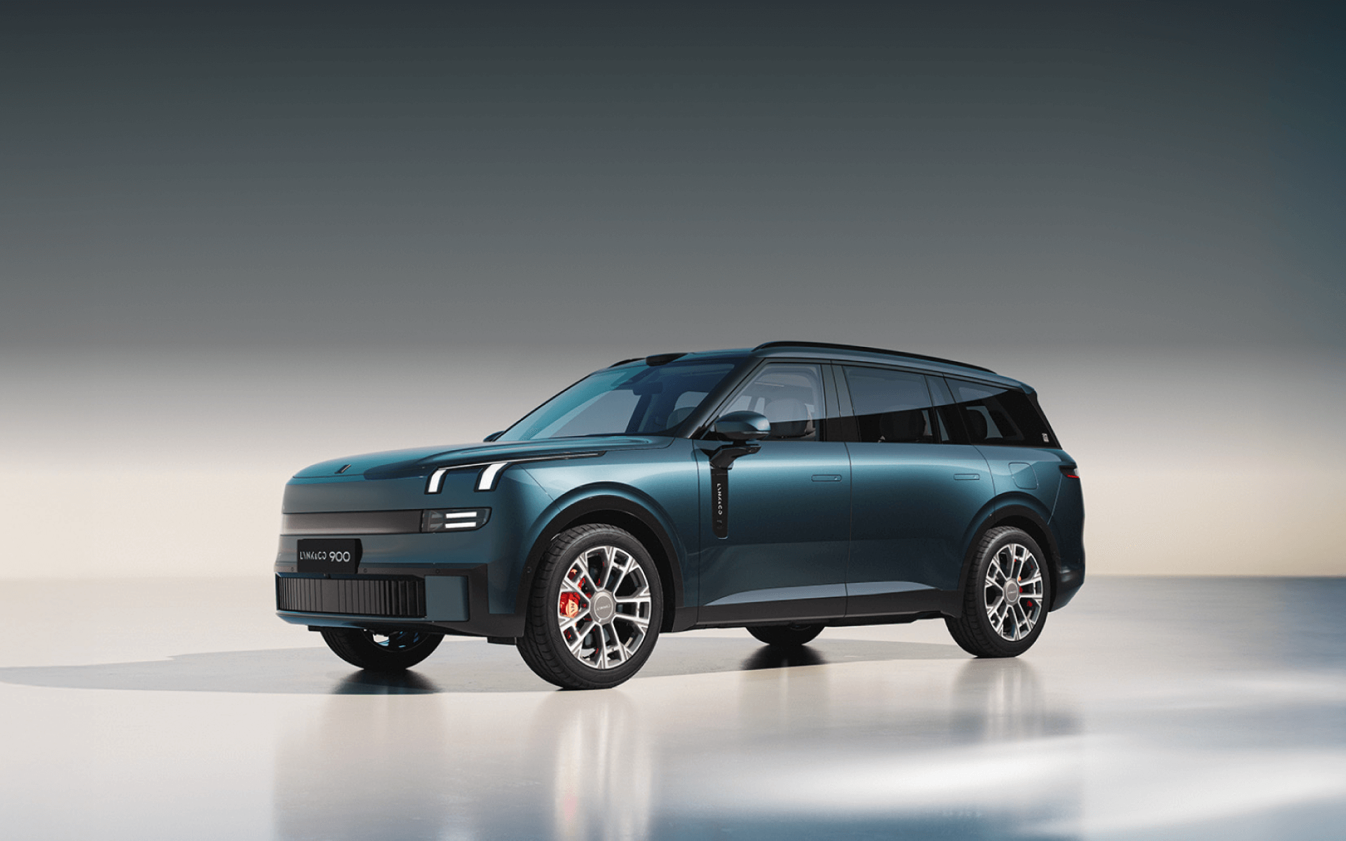 lynkco900